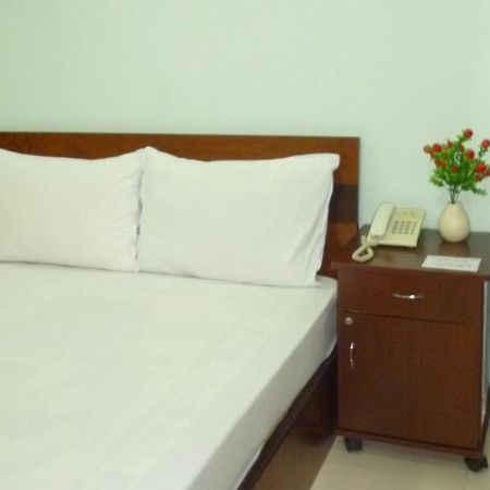 Minh Phuc Hotel Хошимин Екстериор снимка