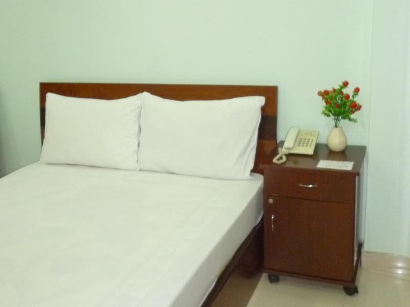 Minh Phuc Hotel Хошимин Екстериор снимка